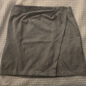 Max Studio Black and White Checkered Pencil Skirt